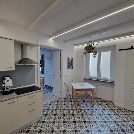 Penelope Apartment *